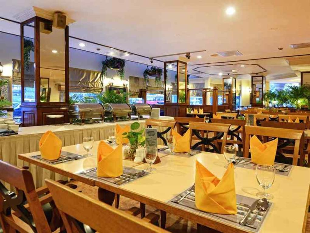 Holiday Villa Hotel City Centre Phnom Penh Eksteriør billede