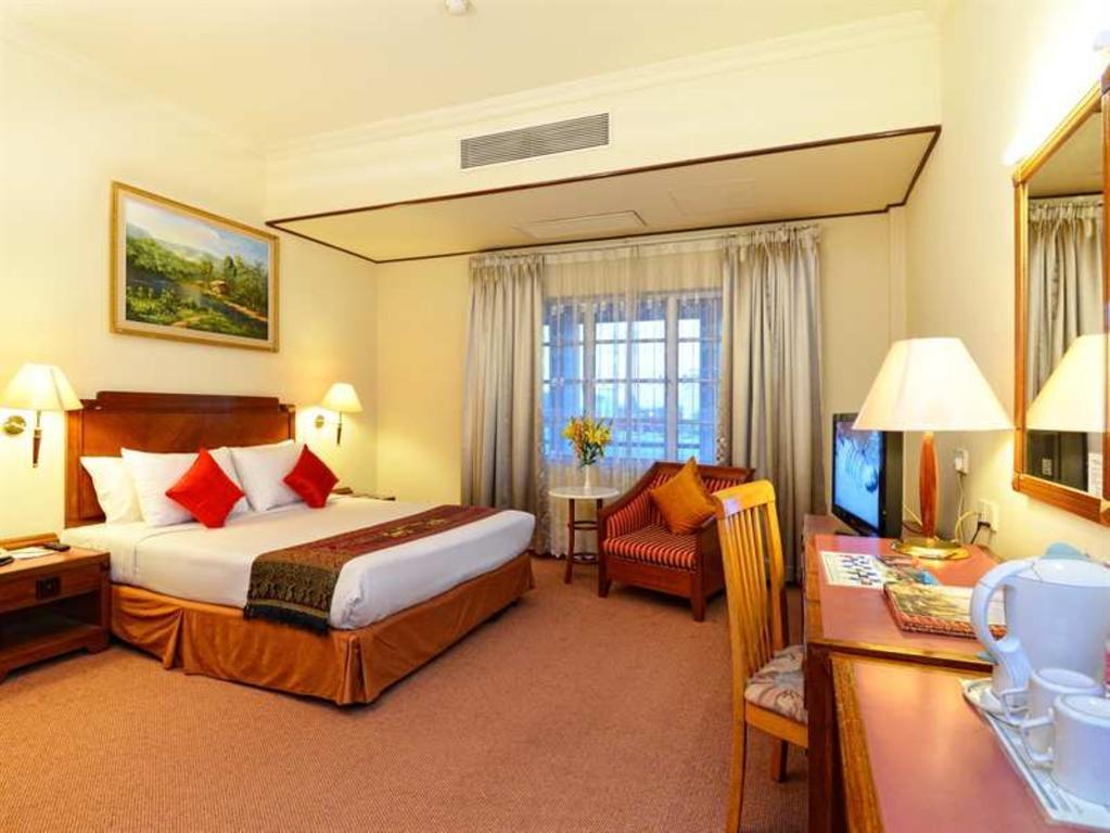 Holiday Villa Hotel City Centre Phnom Penh Eksteriør billede