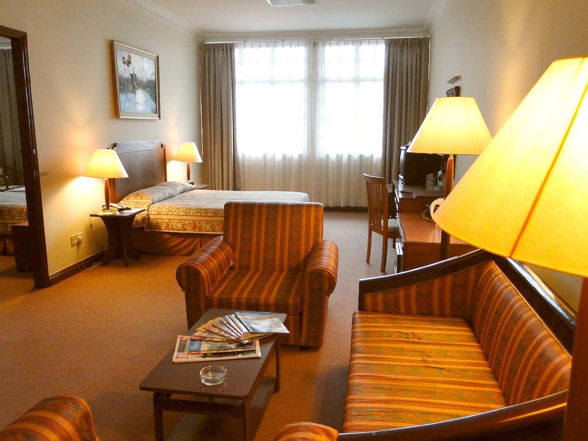 Holiday Villa Hotel City Centre Phnom Penh Værelse billede