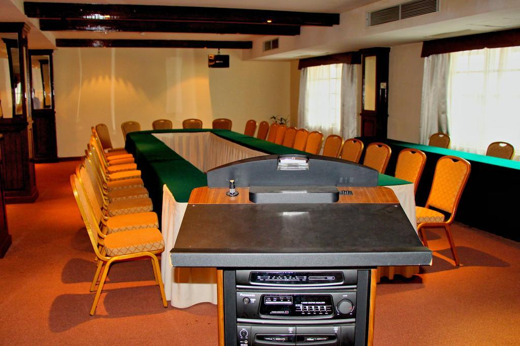 Holiday Villa Hotel City Centre Phnom Penh Eksteriør billede