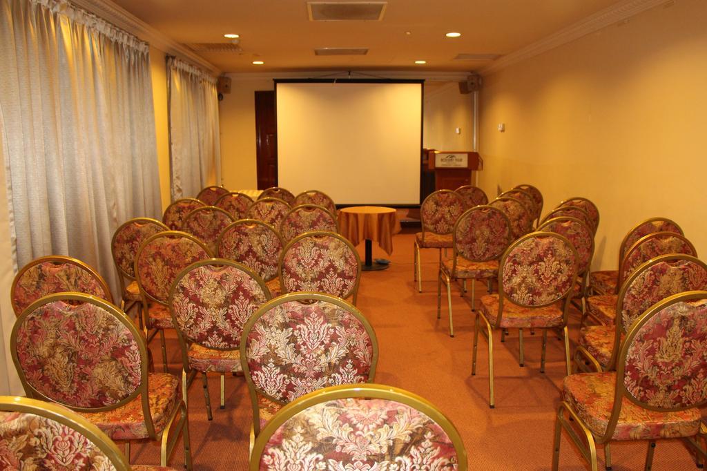 Holiday Villa Hotel City Centre Phnom Penh Eksteriør billede