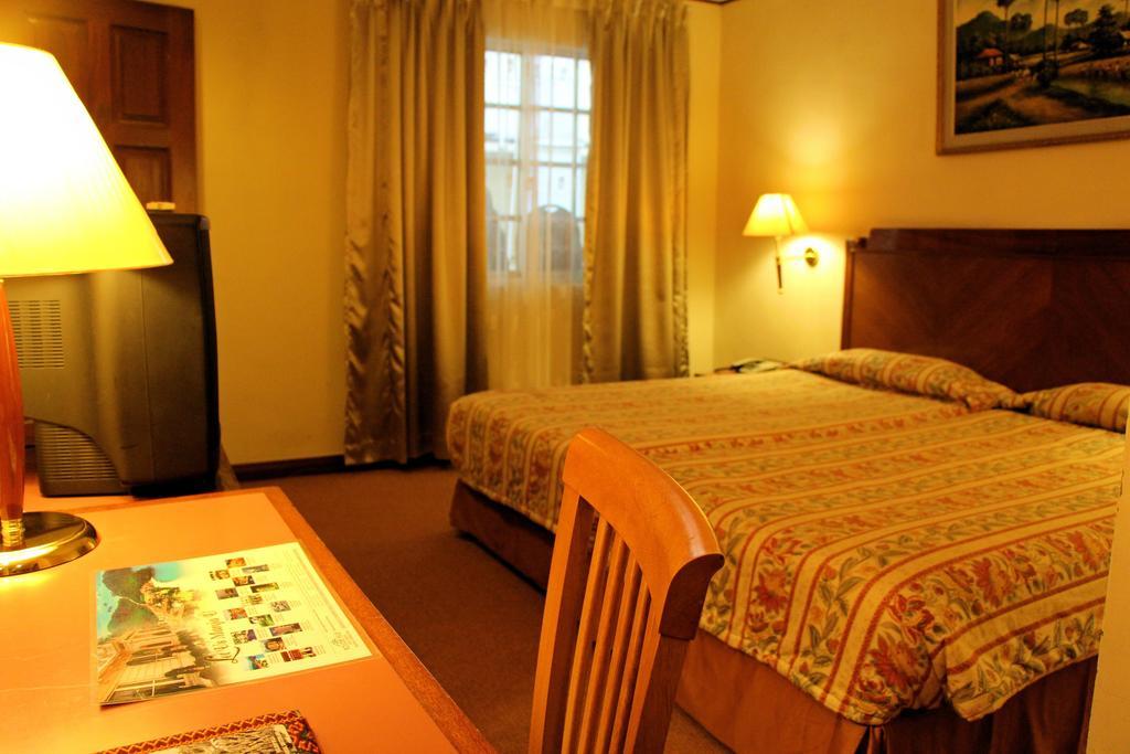 Holiday Villa Hotel City Centre Phnom Penh Eksteriør billede